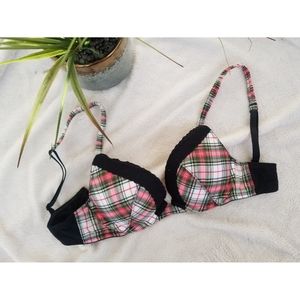 Victoria's Secret Padded Plunge Bra 32B